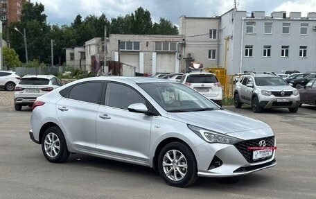 Hyundai Solaris II рестайлинг, 2022 год, 2 025 000 рублей, 3 фотография