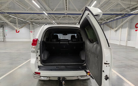 Toyota Land Cruiser Prado 150 рестайлинг 2, 2011 год, 2 400 000 рублей, 12 фотография