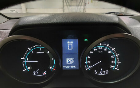 Toyota Land Cruiser Prado 150 рестайлинг 2, 2011 год, 2 400 000 рублей, 16 фотография