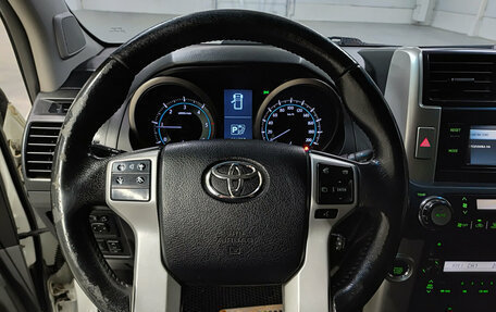 Toyota Land Cruiser Prado 150 рестайлинг 2, 2011 год, 2 400 000 рублей, 25 фотография