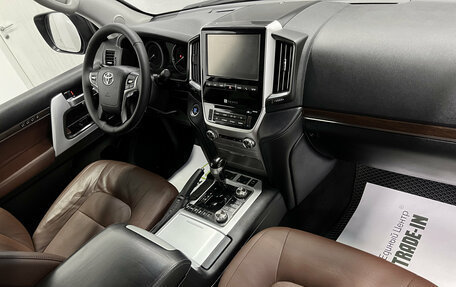 Toyota Land Cruiser 200, 2016 год, 4 595 000 рублей, 14 фотография