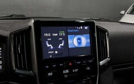 Toyota Land Cruiser 200, 2016 год, 4 595 000 рублей, 16 фотография