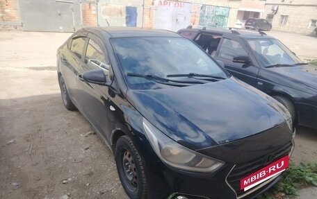 Hyundai Solaris II рестайлинг, 2017 год, 550 000 рублей, 2 фотография