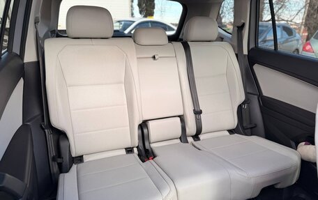 Volkswagen Tiguan II, 2019 год, 2 999 999 рублей, 7 фотография