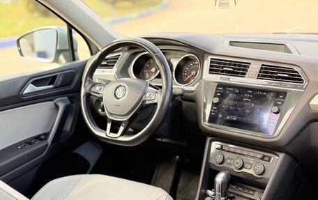 Volkswagen Tiguan II, 2019 год, 2 999 999 рублей, 10 фотография