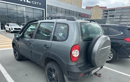 Chevrolet Niva I рестайлинг, 2016 год, 589 000 рублей, 2 фотография