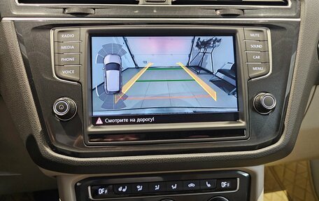 Volkswagen Tiguan II, 2017 год, 2 059 000 рублей, 9 фотография