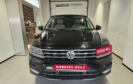 Volkswagen Tiguan II, 2017 год, 2 059 000 рублей, 2 фотография