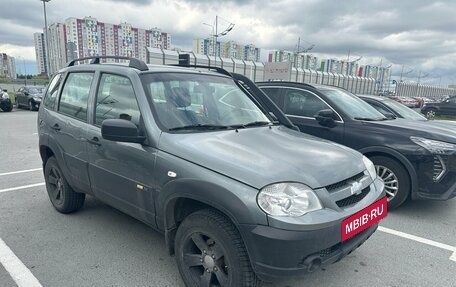 Chevrolet Niva I рестайлинг, 2016 год, 589 000 рублей, 3 фотография