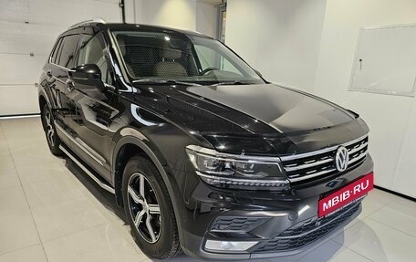 Volkswagen Tiguan II, 2017 год, 2 059 000 рублей, 3 фотография