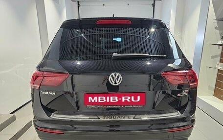 Volkswagen Tiguan II, 2017 год, 2 059 000 рублей, 5 фотография