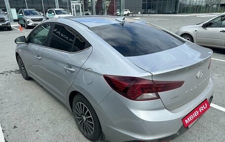 Hyundai Elantra VI рестайлинг, 2020 год, 1 820 000 рублей, 3 фотография