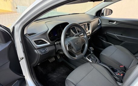 Hyundai Solaris II рестайлинг, 2021 год, 1 570 000 рублей, 7 фотография