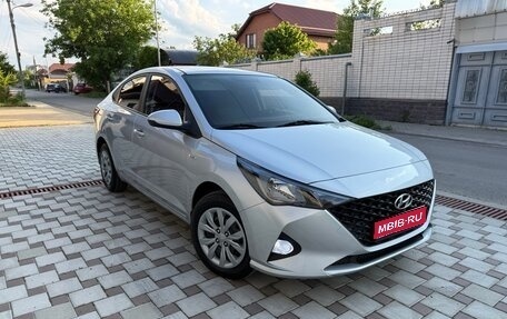 Hyundai Solaris II рестайлинг, 2021 год, 1 570 000 рублей, 1 фотография