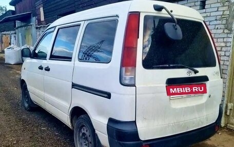 Toyota Lite Ace IV, 2001 год, 575 000 рублей, 4 фотография