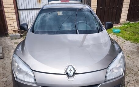 Renault Megane III, 2011 год, 630 000 рублей, 2 фотография