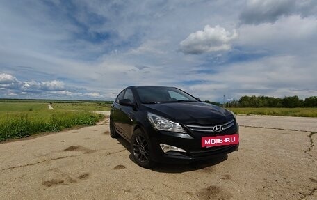 Hyundai Solaris II рестайлинг, 2014 год, 800 000 рублей, 2 фотография