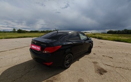 Hyundai Solaris II рестайлинг, 2014 год, 800 000 рублей, 3 фотография