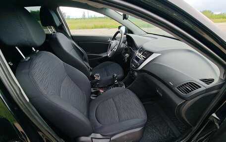 Hyundai Solaris II рестайлинг, 2014 год, 800 000 рублей, 6 фотография