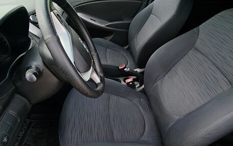 Hyundai Solaris II рестайлинг, 2014 год, 800 000 рублей, 5 фотография