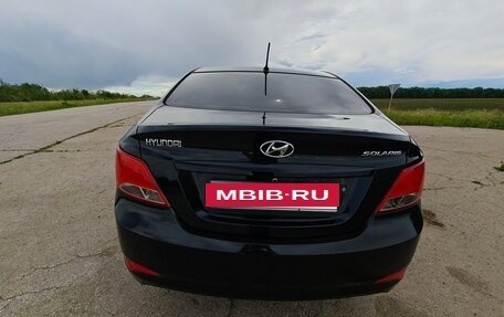 Hyundai Solaris II рестайлинг, 2014 год, 800 000 рублей, 4 фотография