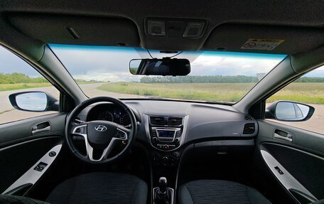 Hyundai Solaris II рестайлинг, 2014 год, 800 000 рублей, 9 фотография
