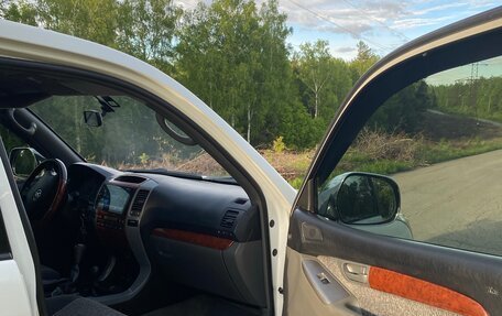 Toyota Land Cruiser Prado 120 рестайлинг, 2007 год, 2 100 000 рублей, 10 фотография