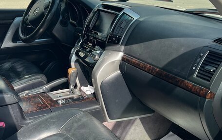 Toyota Land Cruiser 200, 2012 год, 3 200 000 рублей, 5 фотография