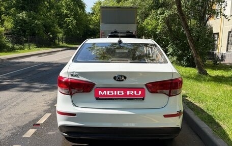 KIA Rio III рестайлинг, 2017 год, 750 000 рублей, 2 фотография