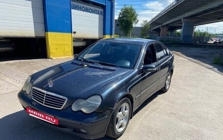 Mercedes-Benz C-Класс, 2003 год, 230 000 рублей, 4 фотография