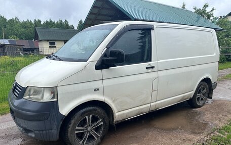 Volkswagen Transporter T5 рестайлинг, 2006 год, 950 000 рублей, 1 фотография