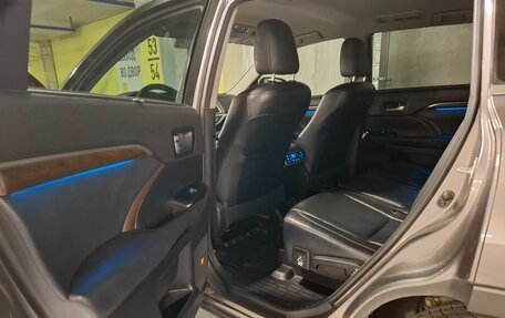Toyota Highlander III, 2014 год, 2 500 000 рублей, 12 фотография