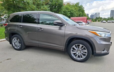 Toyota Highlander III, 2014 год, 2 500 000 рублей, 10 фотография