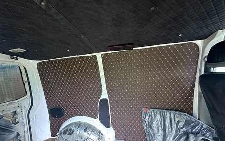 Volkswagen Transporter T5 рестайлинг, 2006 год, 950 000 рублей, 8 фотография