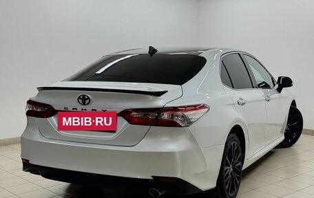 Toyota Camry, 2018 год, 2 567 000 рублей, 4 фотография