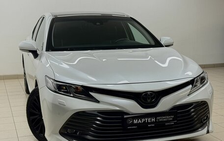 Toyota Camry, 2018 год, 2 567 000 рублей, 15 фотография
