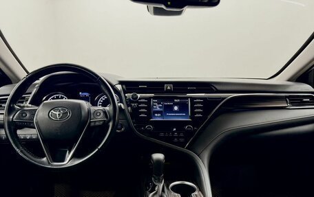 Toyota Camry, 2018 год, 2 567 000 рублей, 20 фотография