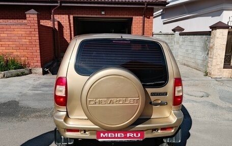 Chevrolet Niva I рестайлинг, 2004 год, 555 000 рублей, 4 фотография