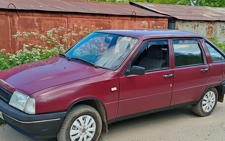 ИЖ 2126 «Ода», 2002 год, 135 000 рублей, 2 фотография