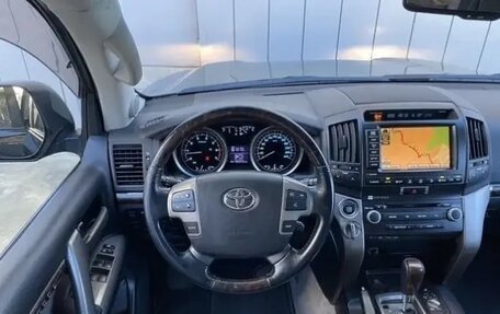 Toyota Land Cruiser 200, 2010 год, 3 590 000 рублей, 9 фотография