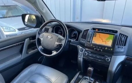 Toyota Land Cruiser 200, 2010 год, 3 590 000 рублей, 12 фотография