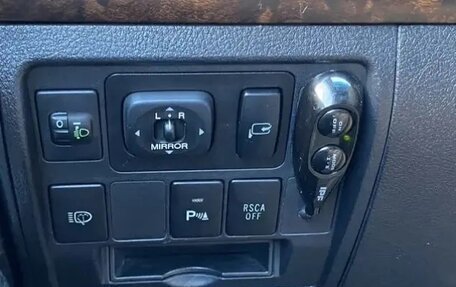 Toyota Land Cruiser 200, 2010 год, 3 590 000 рублей, 18 фотография