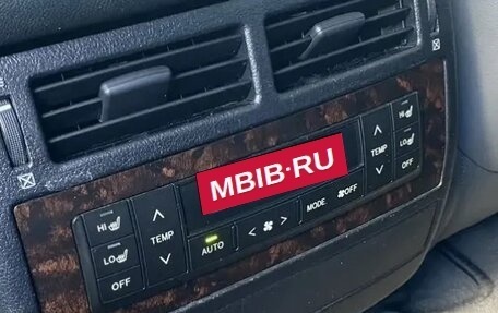 Toyota Land Cruiser 200, 2010 год, 3 590 000 рублей, 19 фотография