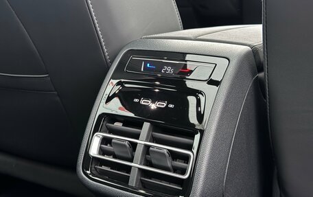 Volkswagen Tiguan, 2026 год, 4 500 000 рублей, 17 фотография