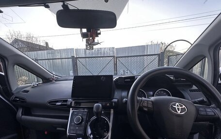 Toyota Wish II, 2015 год, 1 590 000 рублей, 9 фотография