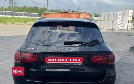 Mercedes-Benz GLC, 2022 год, 5 500 000 рублей, 3 фотография