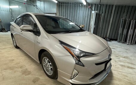 Toyota Prius Alpha I (ZVW40/41), 2015 год, 1 855 000 рублей, 2 фотография