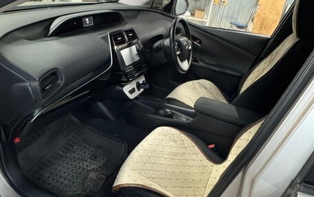 Toyota Prius Alpha I (ZVW40/41), 2015 год, 1 855 000 рублей, 9 фотография