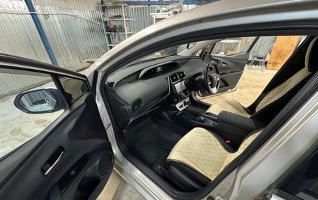 Toyota Prius Alpha I (ZVW40/41), 2015 год, 1 855 000 рублей, 17 фотография