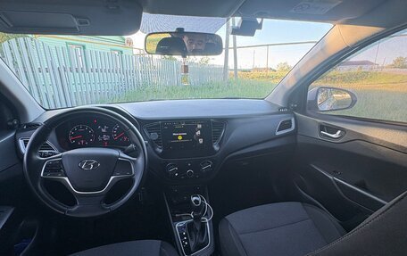 Hyundai Solaris II рестайлинг, 2021 год, 1 450 000 рублей, 8 фотография